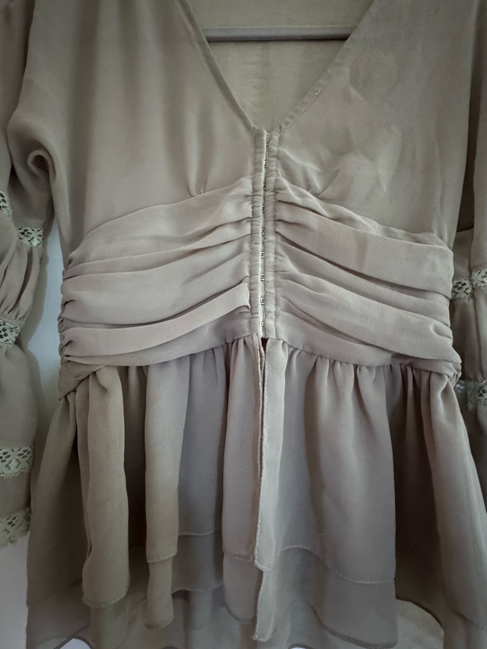 Parresh Taupe Chiffon Ruched Peplum Blouse with Lace Tiered Bell Sleeves M - Picture 7 of 7